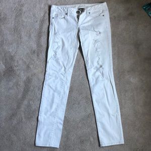 AE white jeans